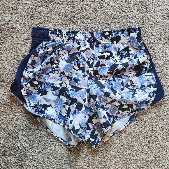 Nike Women’s Running Shorts Size L Dri-FIT Blue Purple Floral Geometric Athletic - Picture 4 of 8